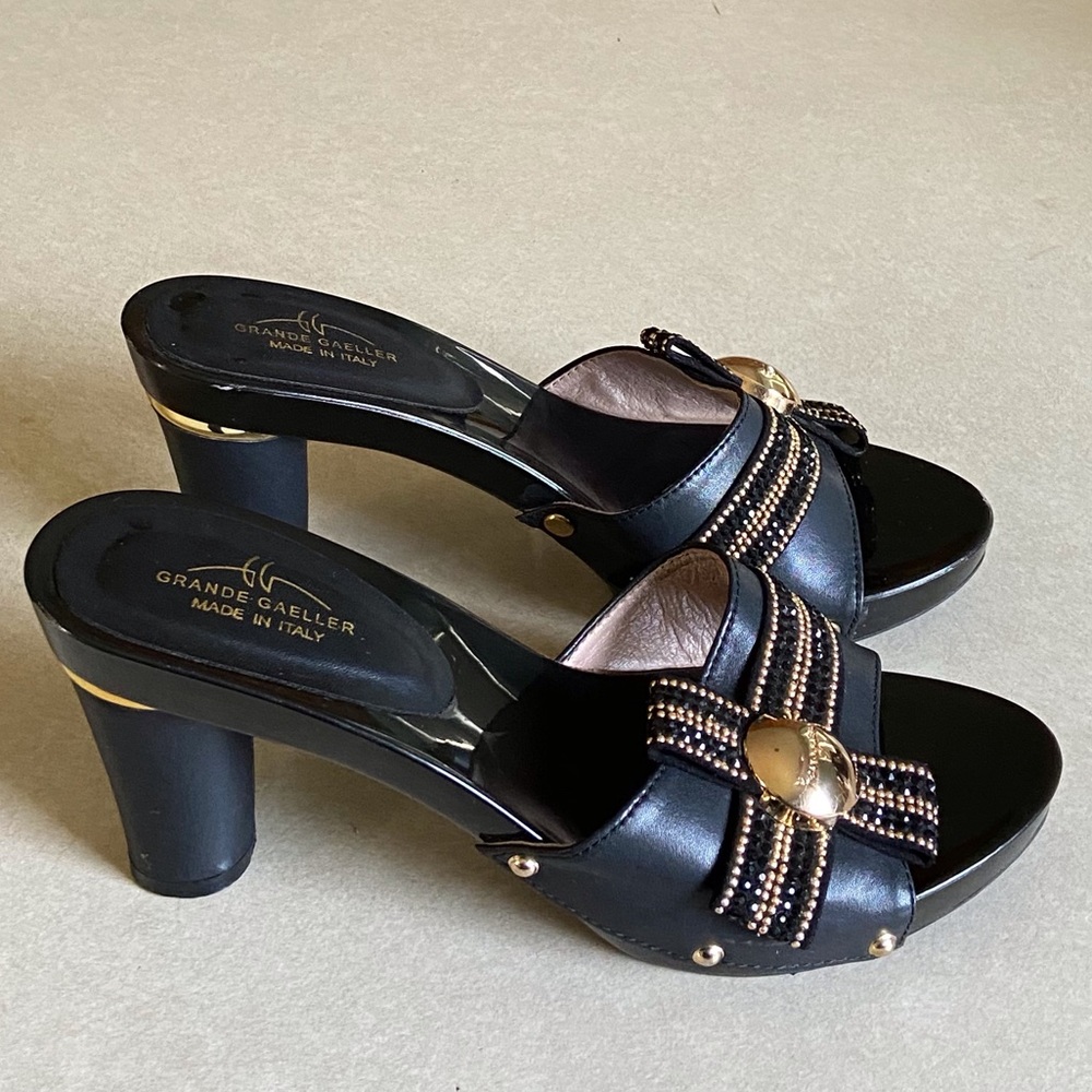 Ferragamo slide heel sandals size 39.